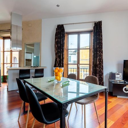 סביליה Cathedral Apartment, Upper Floor Apartment מראה חיצוני תמונה
