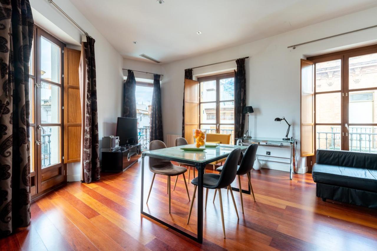 סביליה Cathedral Apartment, Upper Floor Apartment מראה חיצוני תמונה