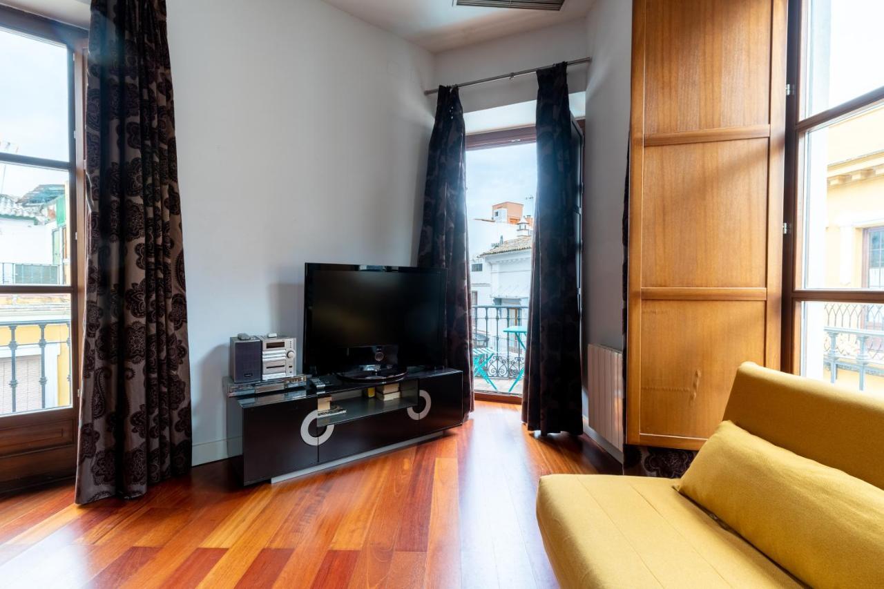 סביליה Cathedral Apartment, Upper Floor Apartment מראה חיצוני תמונה
