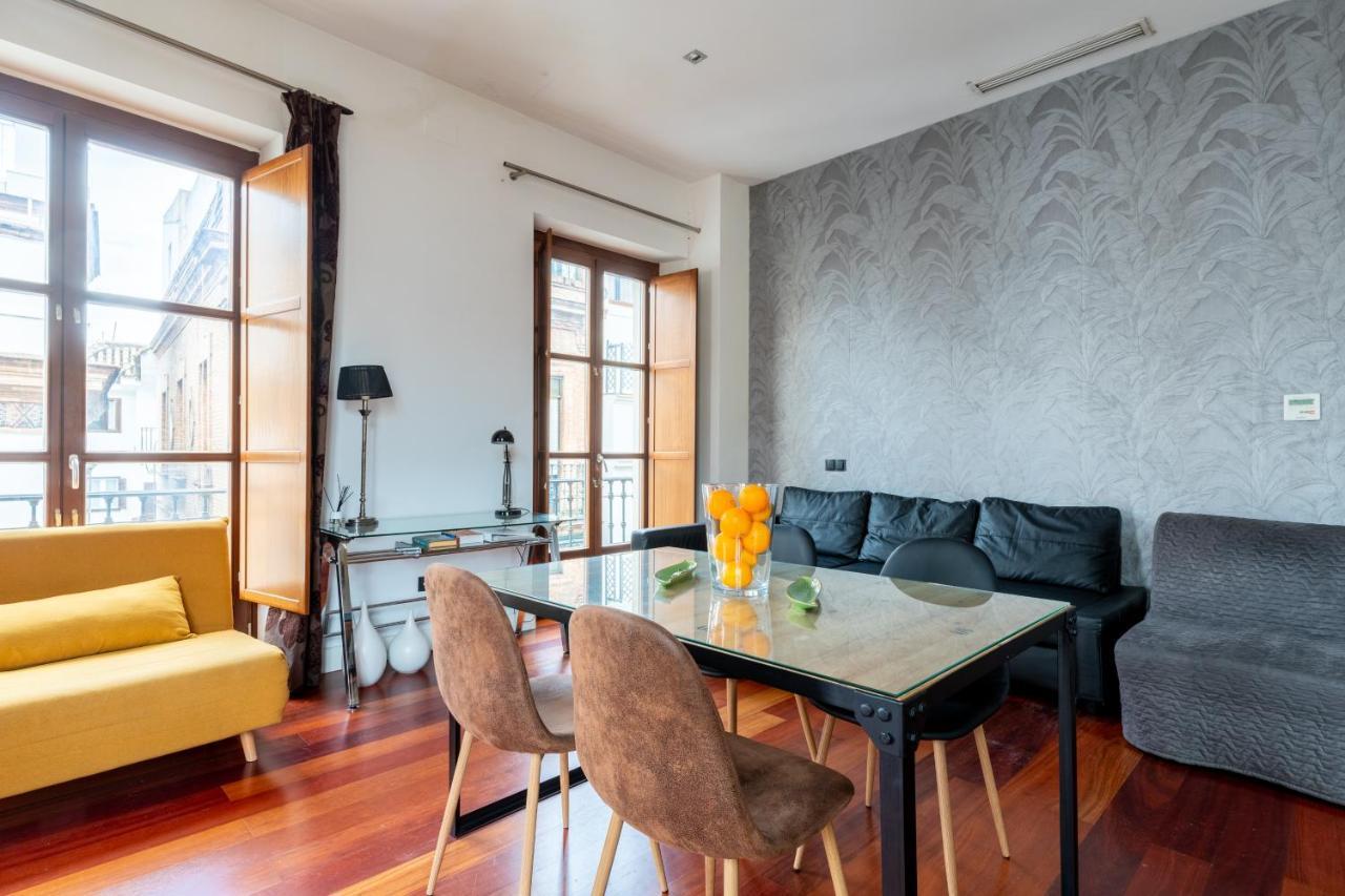 סביליה Cathedral Apartment, Upper Floor Apartment מראה חיצוני תמונה