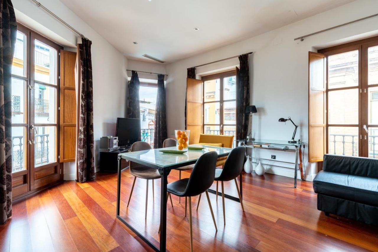 סביליה Cathedral Apartment, Upper Floor Apartment מראה חיצוני תמונה